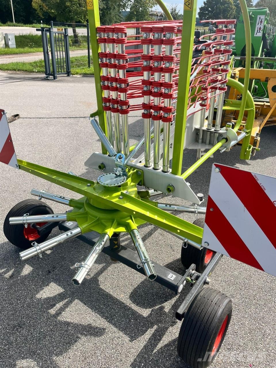 CLAAS Liner 370 Tandem / NEU 2025 Riadkovače
