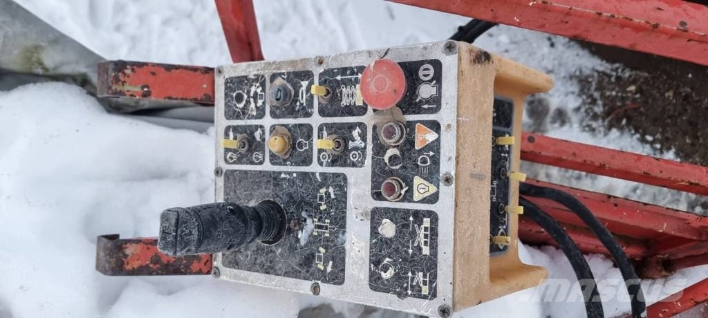 JLG 40 RTS Käärtõstukid