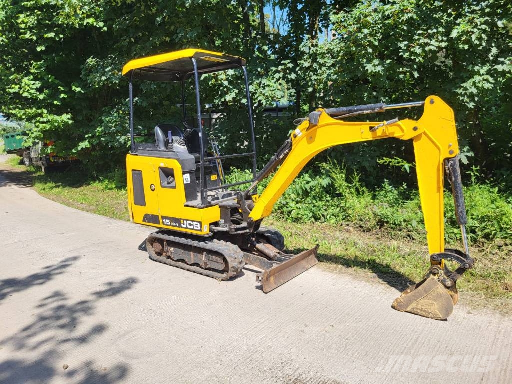 JCB 15 C-1 小型挖掘机