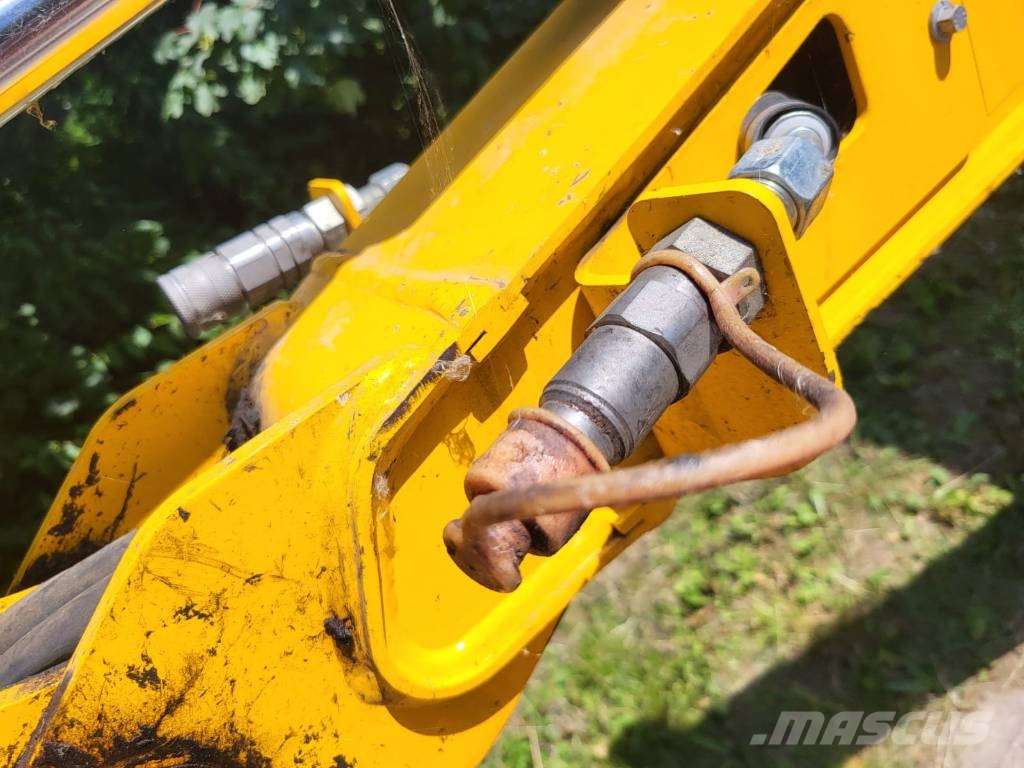 JCB 15 C-1 小型挖掘机