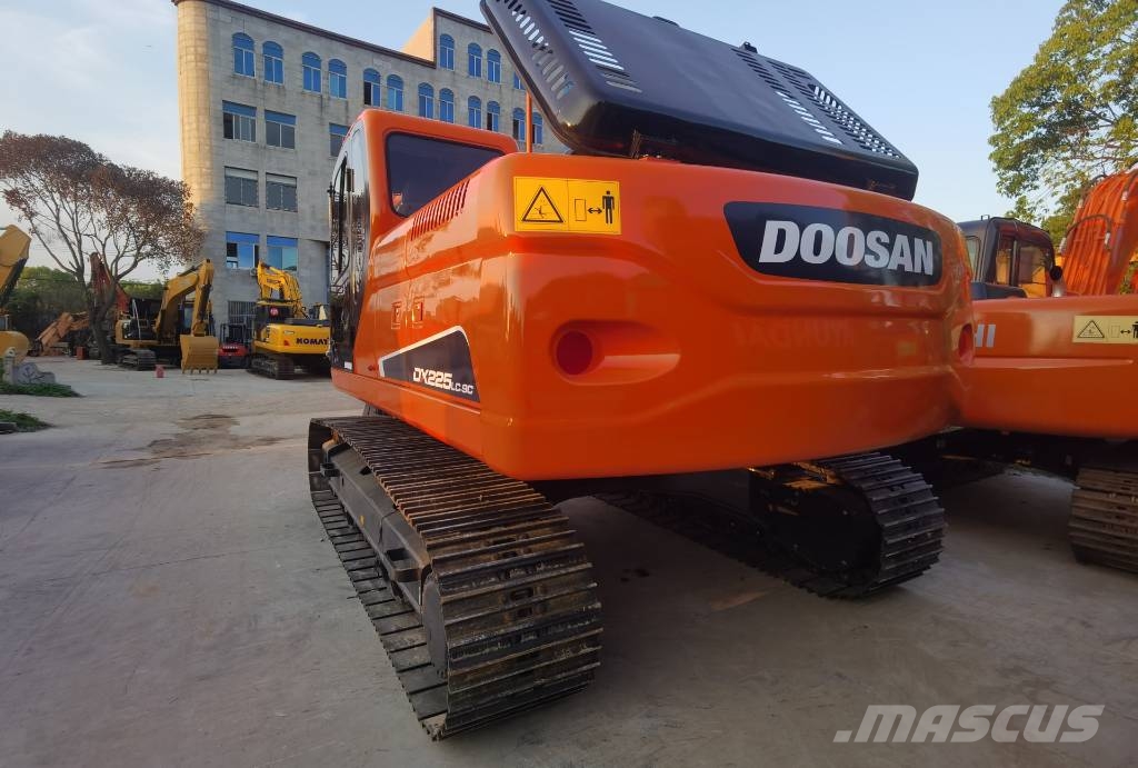 Doosan DX225LC-9C Beltegraver