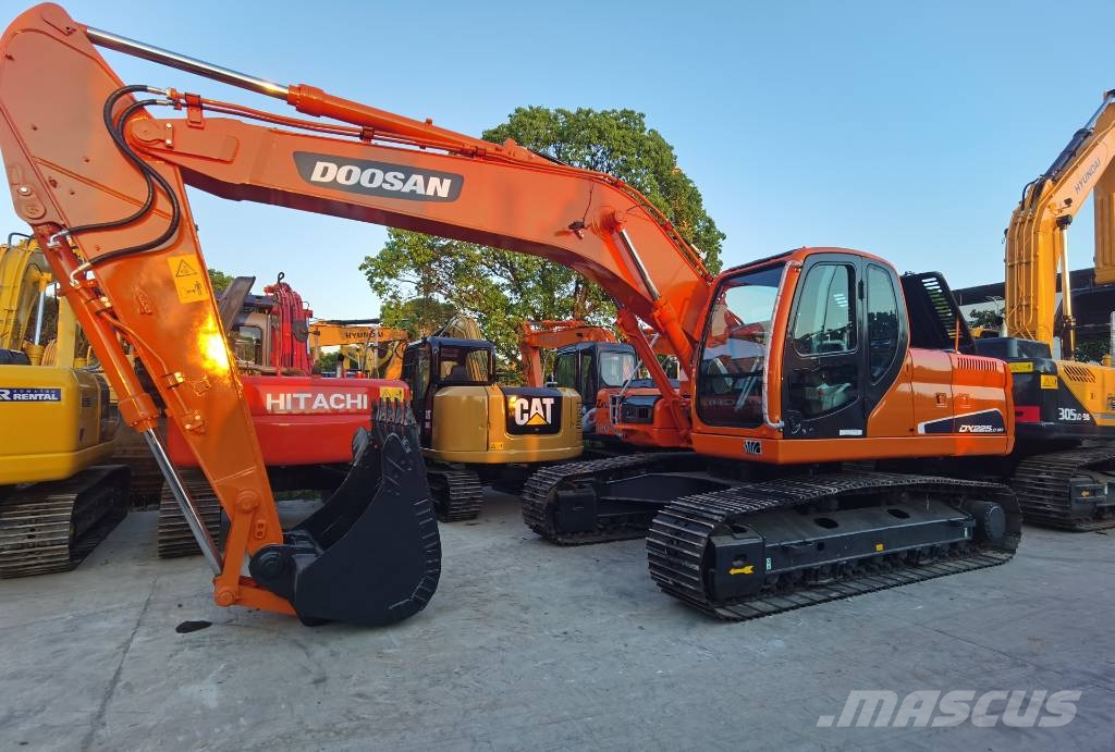 Doosan DX225LC-9C Beltegraver