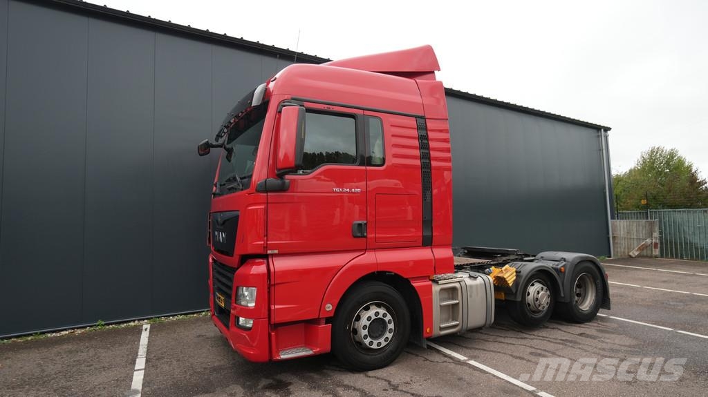 MAN TGX 24.420 6x2 651.800km Sadulveokid