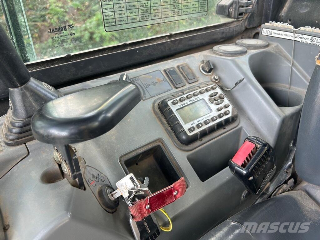 Bobcat E35 Vidēja lieluma ekskavatori 7 t - 12 t