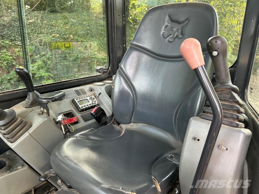 Bobcat E35 Vidēja lieluma ekskavatori 7 t - 12 t