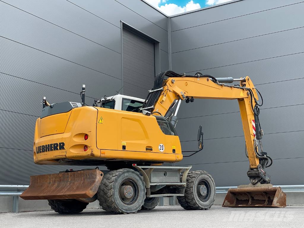 Liebherr A 918 Litronic Bageri točkaši
