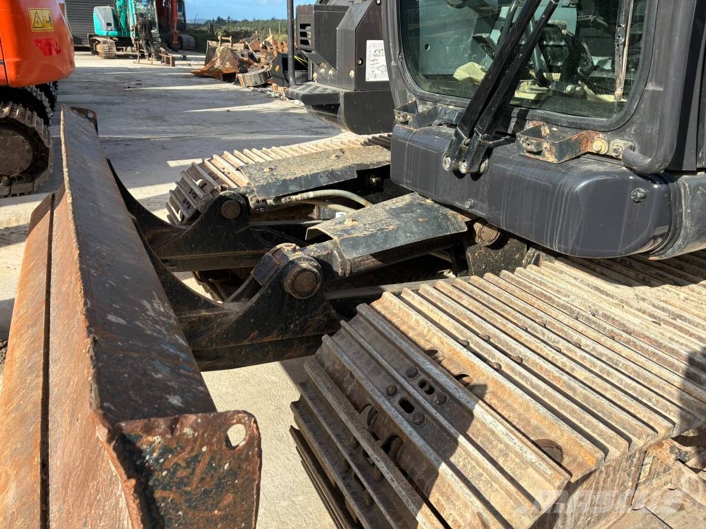 Hitachi ZX 135 US-7 Paletli ekskavatörler