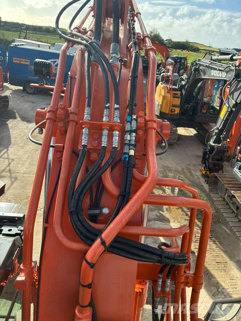 Hitachi ZX 135 US-7 Paletli ekskavatörler