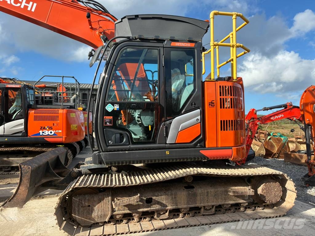 Hitachi ZX 135 US-7 Paletli ekskavatörler