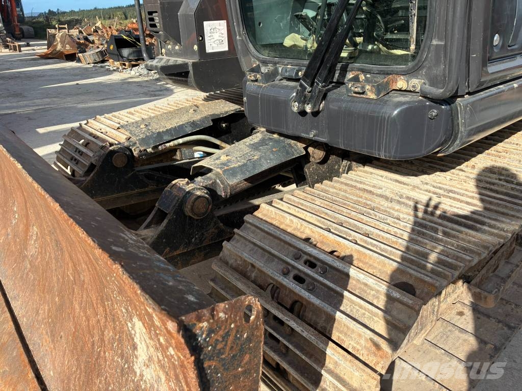Hitachi ZX 135 US-7 Paletli ekskavatörler