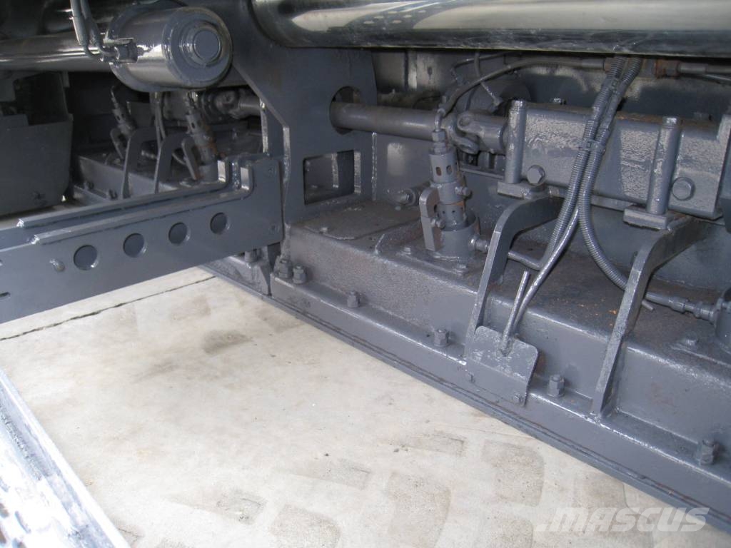 CAT BB 650 Finisseur