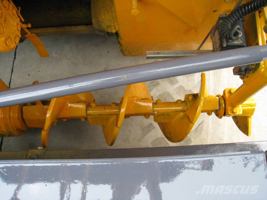 CAT BB 650 Finisseur