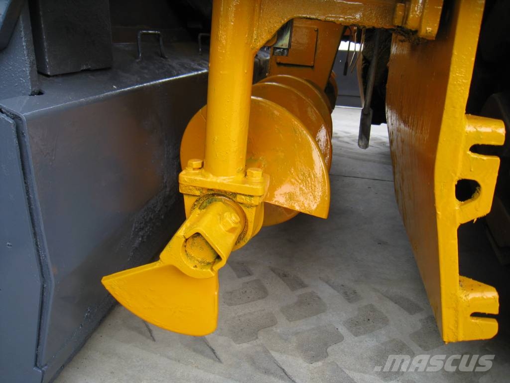 CAT BB 650 Finisseur