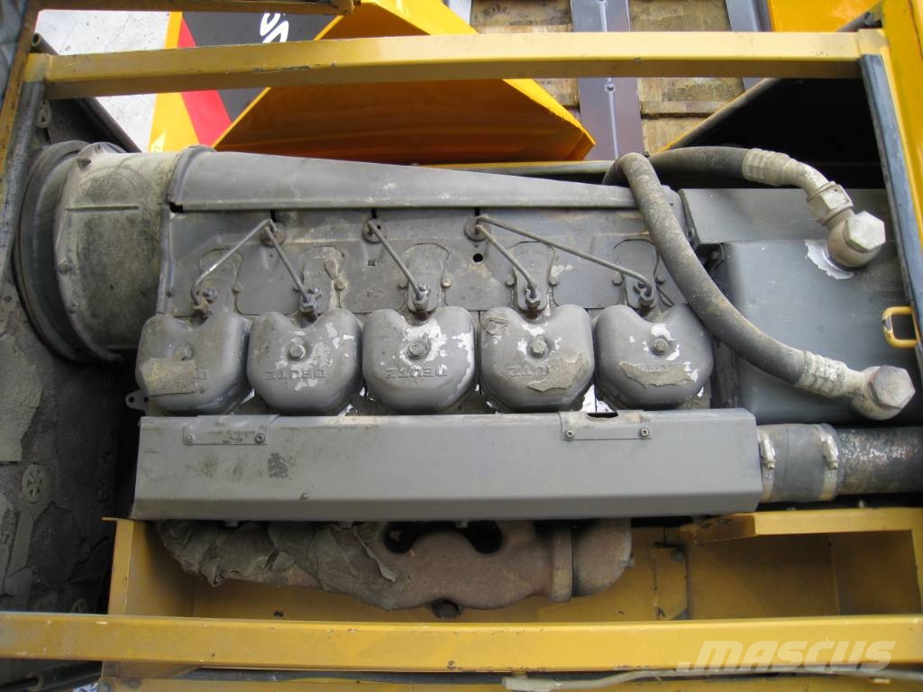 CAT BB 650 Finisseur