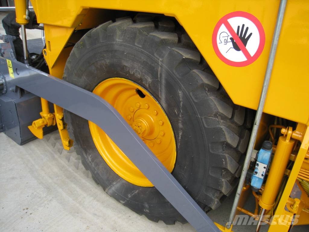 CAT BB 650 Finisseur