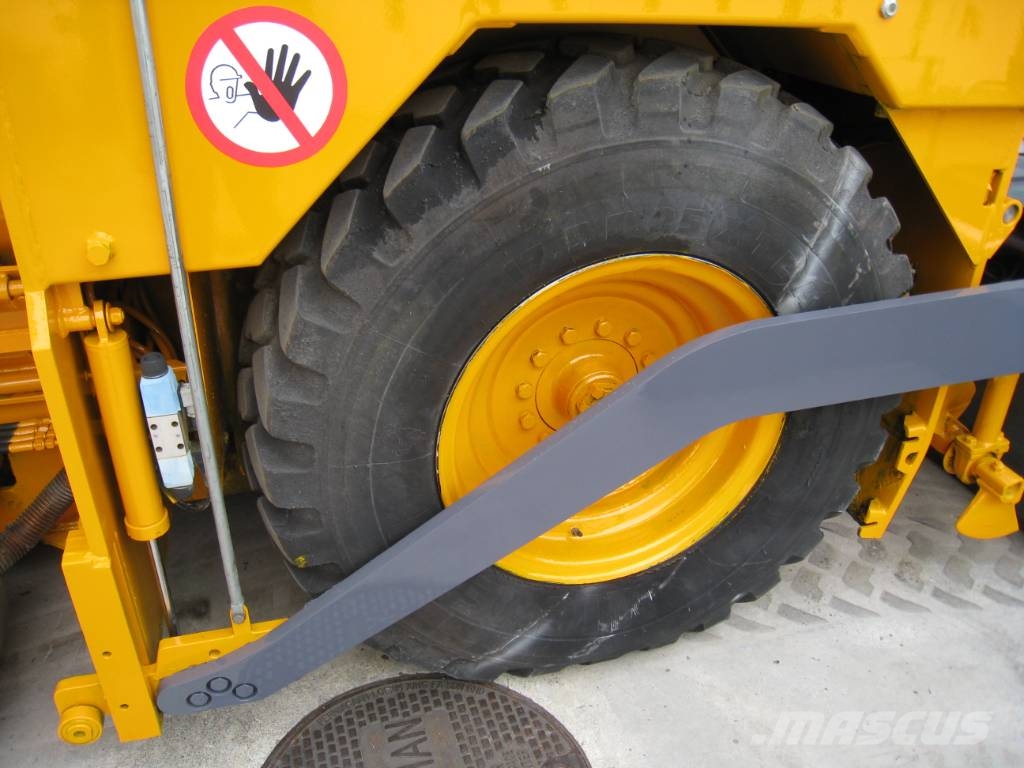 CAT BB 650 Finisseur