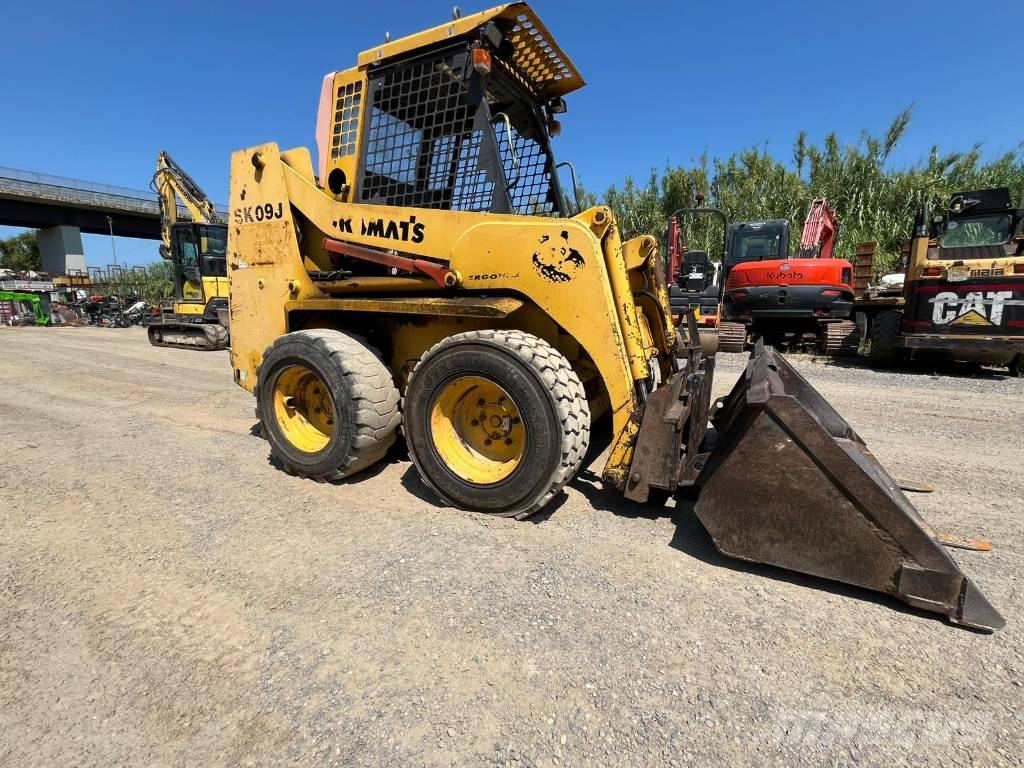 Komatsu SK 09 J Minicargadoras