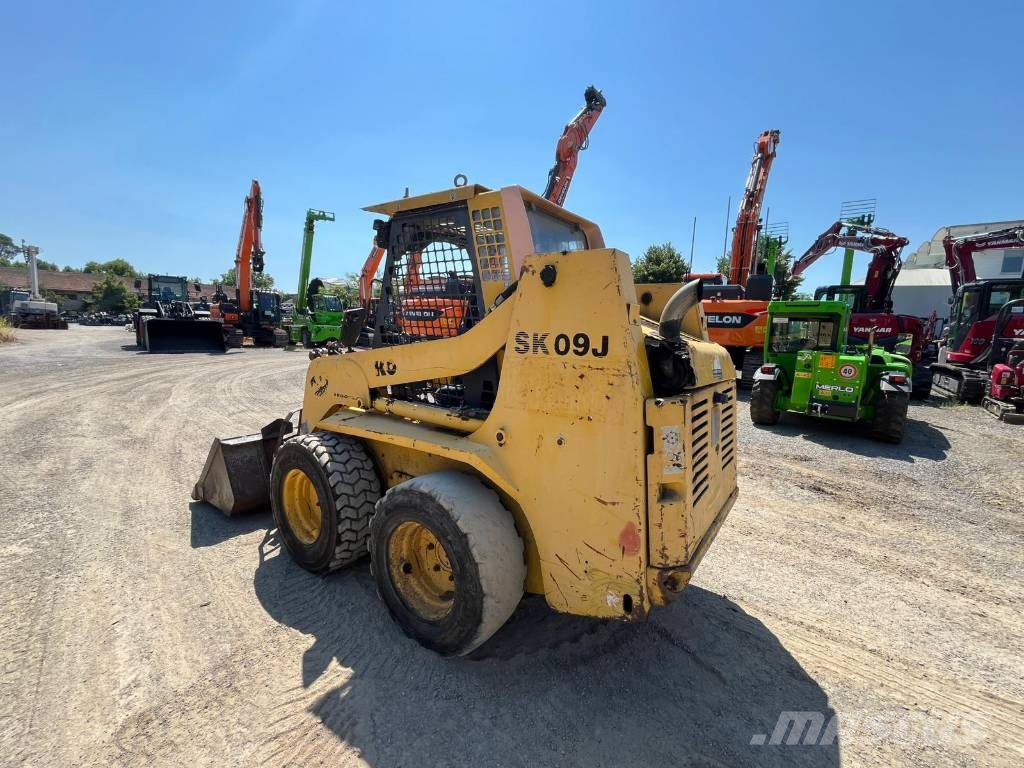 Komatsu SK 09 J Minicargadoras