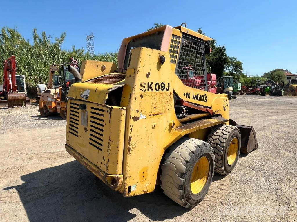 Komatsu SK 09 J Minicargadoras