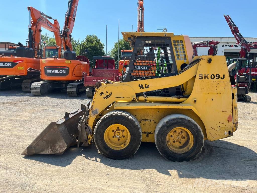 Komatsu SK 09 J Minicargadoras
