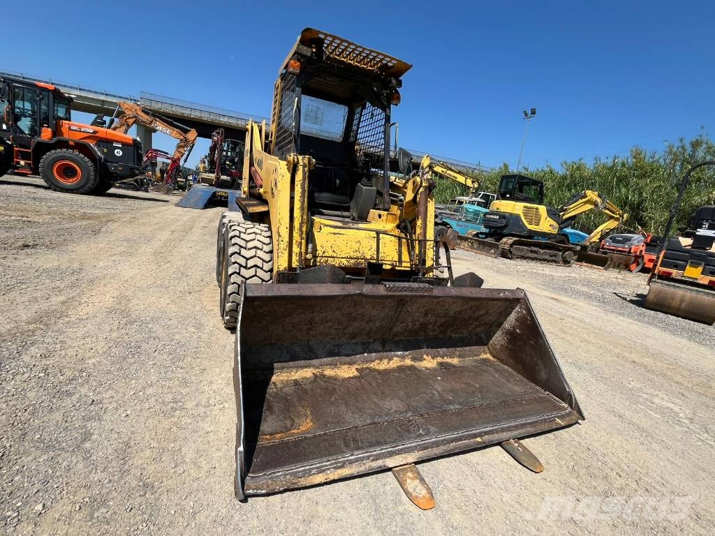 Komatsu SK 09 J Minicargadoras