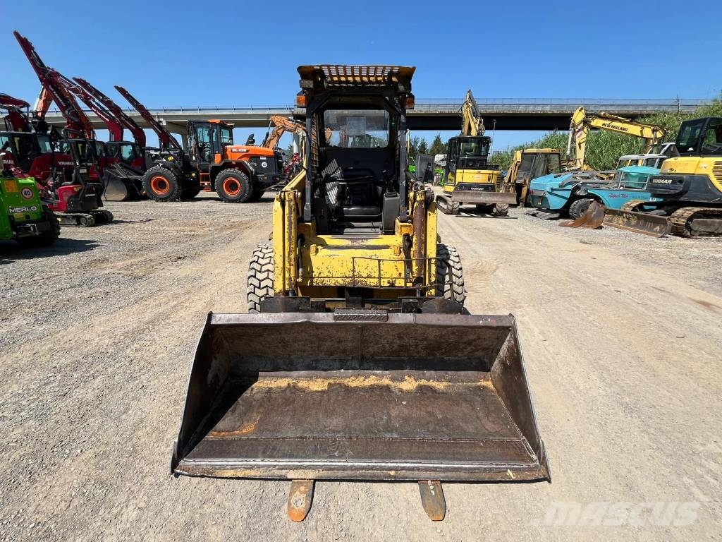 Komatsu SK 09 J Minicargadoras