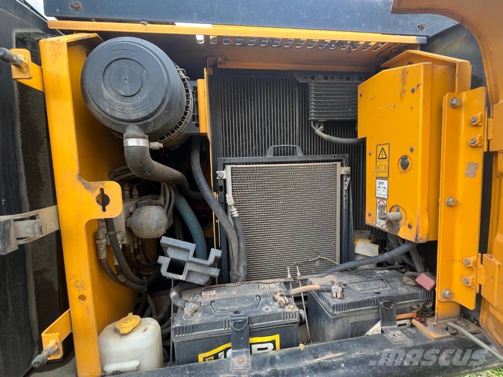 JCB JS 145 LC Roomikekskavaatorid