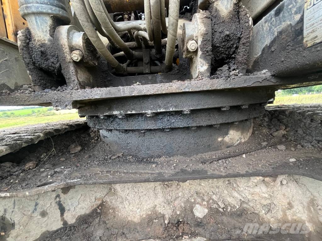 JCB JS 145 LC Roomikekskavaatorid