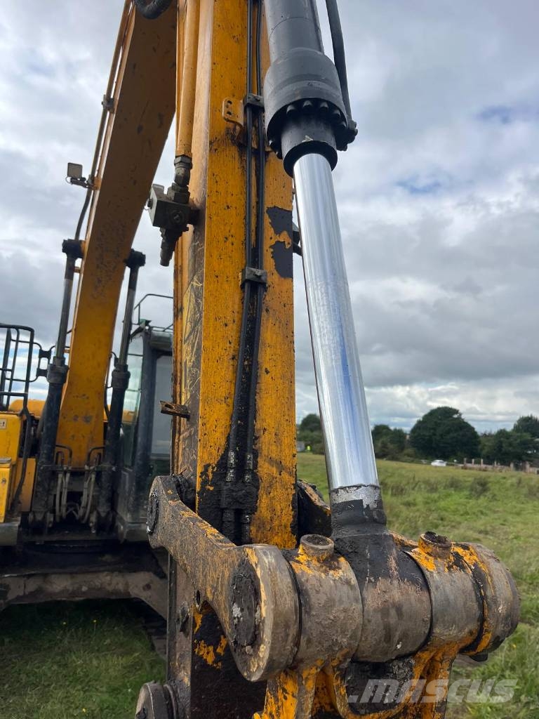 JCB JS 145 LC Roomikekskavaatorid