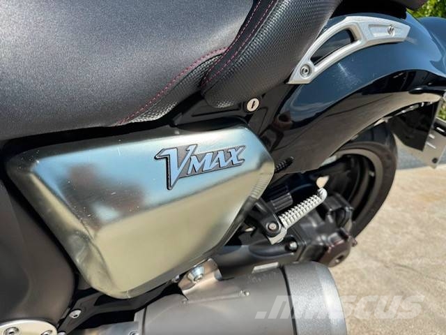Ducati Monster 1200S Telakaivukoneet