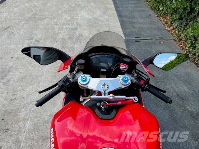 Ducati Monster 1200S Telakaivukoneet