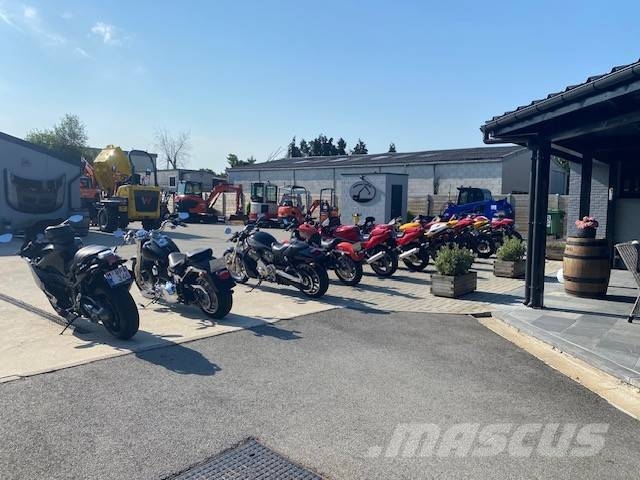 Ducati Monster 1200S Telakaivukoneet