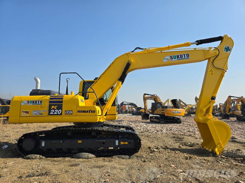 Komatsu PC 220-8 حفارات زحافة