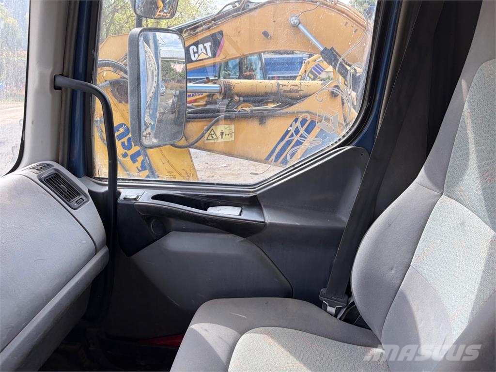 Renault KERAX 420.40 P 8X4 Самоскиди