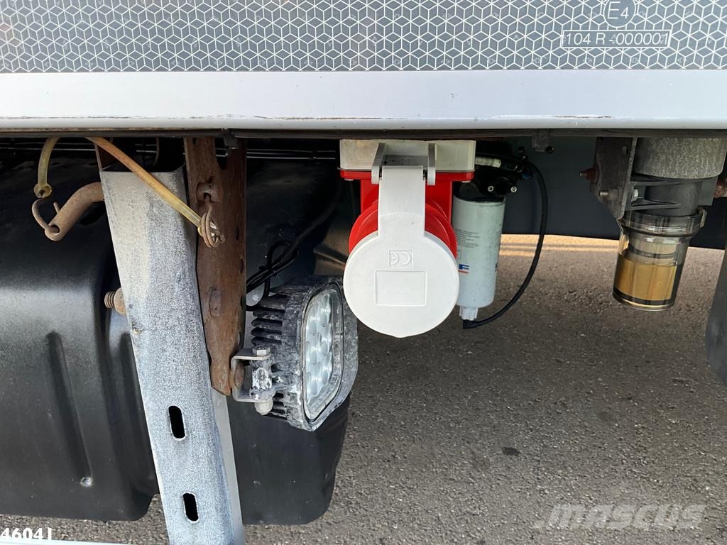 DAF FA LF 230 Euro 6 Carrier koel / vriesunit met laad Hűtős