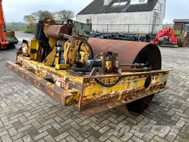 Vibromax 2000 Aanhangtrilwalsen