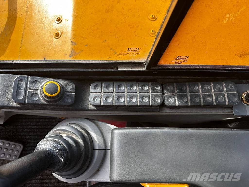 JCB Hydradig Wielgraafmachines