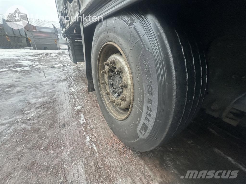 Schmitz Cargobull Semirremolques de caja de lona