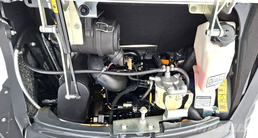 Bobcat E27z Pyörittäjällä حفارات صغيرة أقل من 7 طن (حفارات صغيرة)