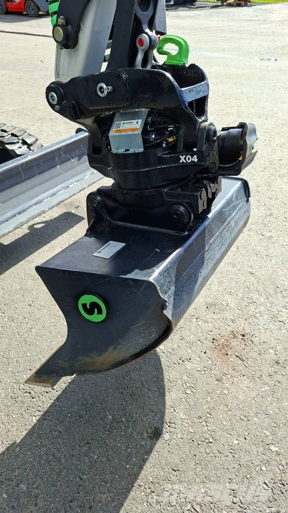 Bobcat E27z Pyörittäjällä حفارات صغيرة أقل من 7 طن (حفارات صغيرة)