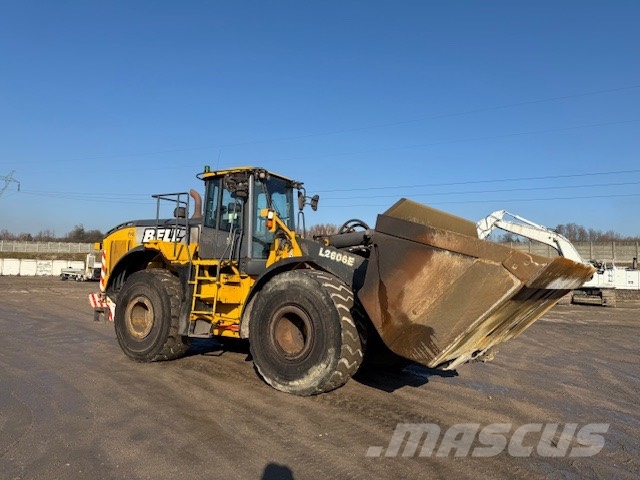 Bell L 2606 E Kolesni nakladalci