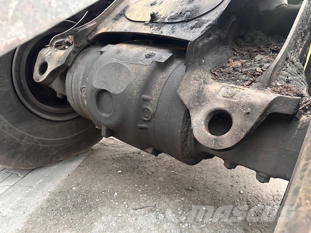 Bell L 2606 E Kolesni nakladalci