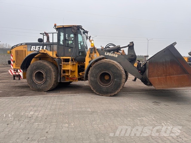 Bell L 2606 E Kolesni nakladalci