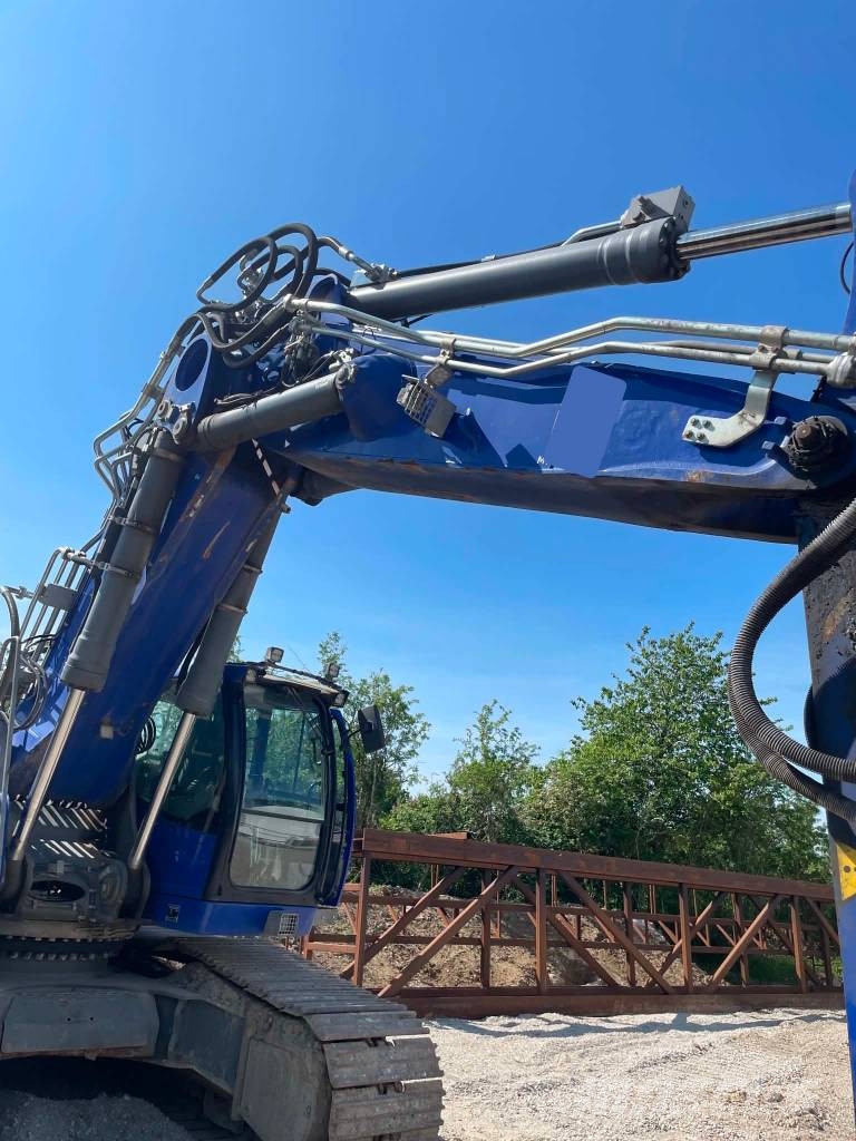 Liebherr R 956 HD حفارات زحافة