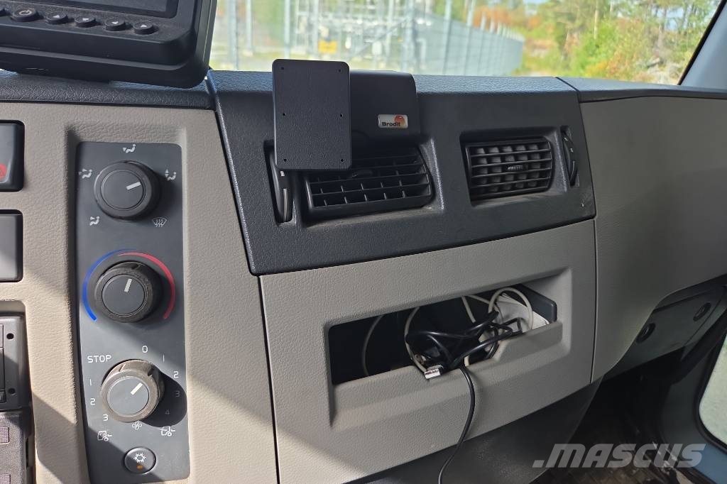 Volvo FL Servicelastbil FULLUTRUSTAD Skåpbilar