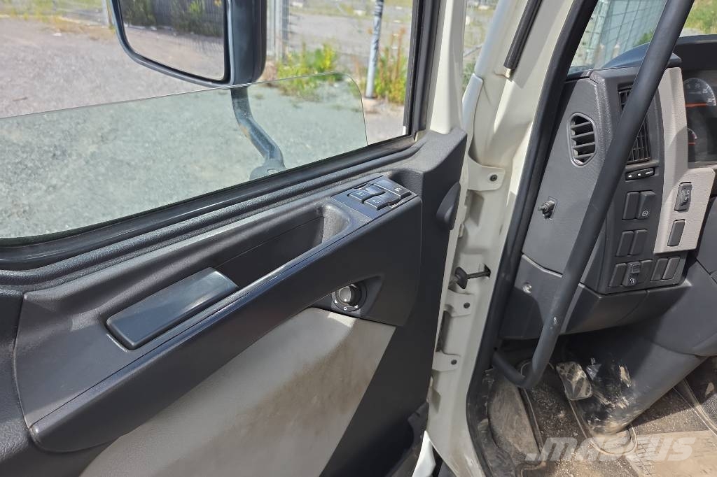 Volvo FL Servicelastbil FULLUTRUSTAD Skåpbilar