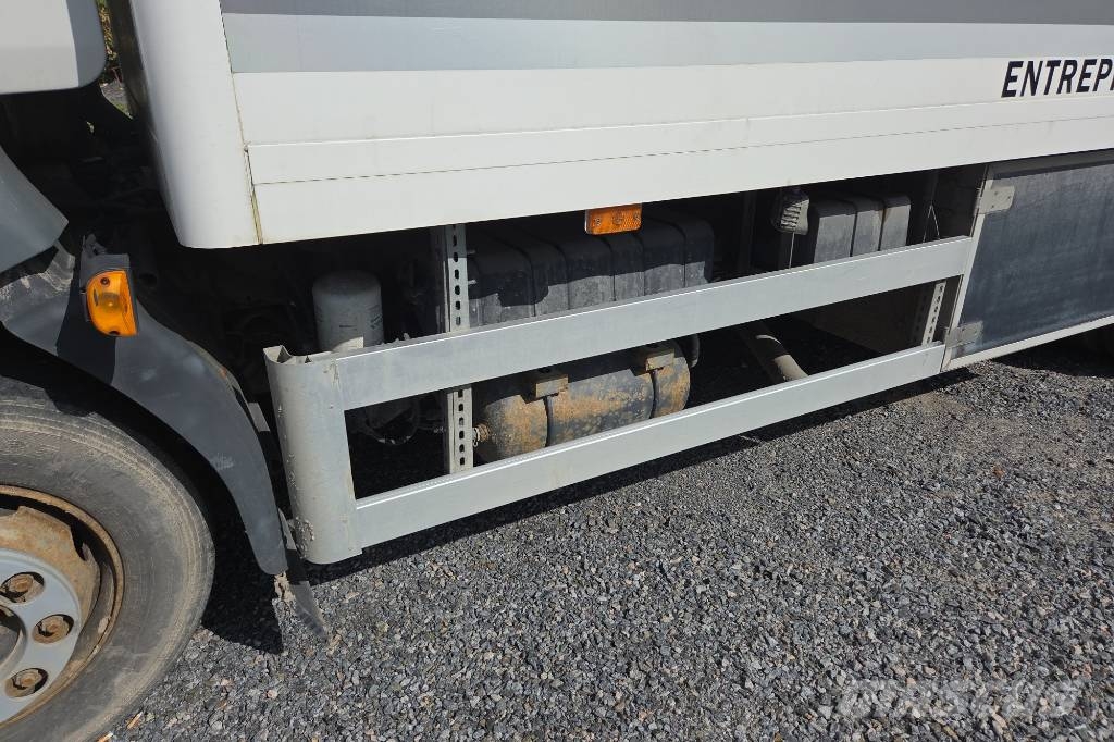 Volvo FL Servicelastbil FULLUTRUSTAD Skåpbilar