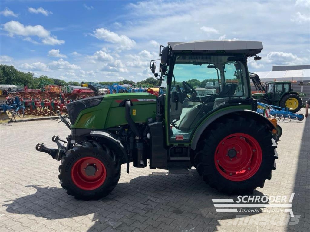 Fendt 209 F VARIO GEN3 POWER Traktory