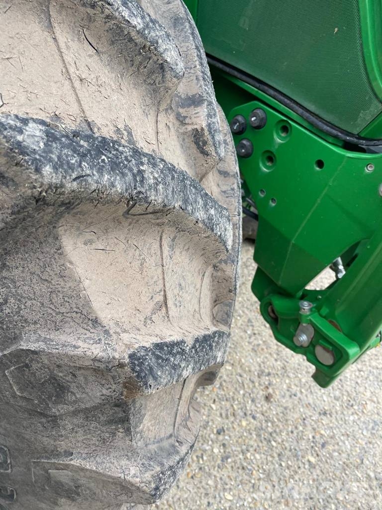 John Deere 6195 R Трактори