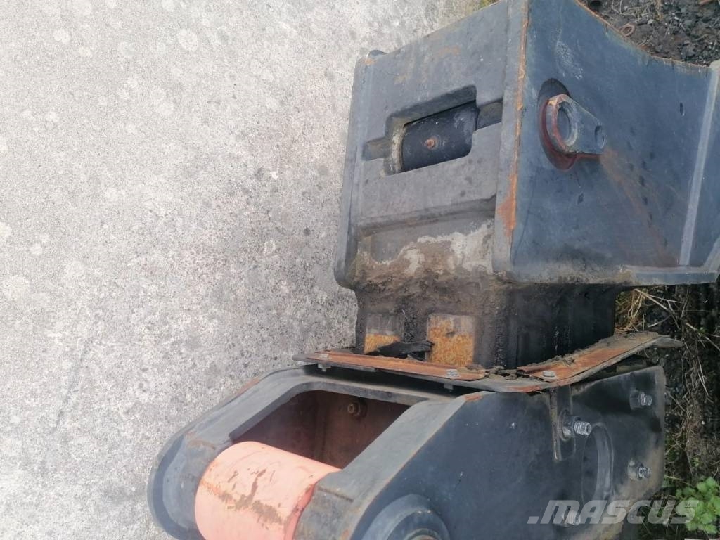 Manitou MT 1740 arm Výložníky a lyžice